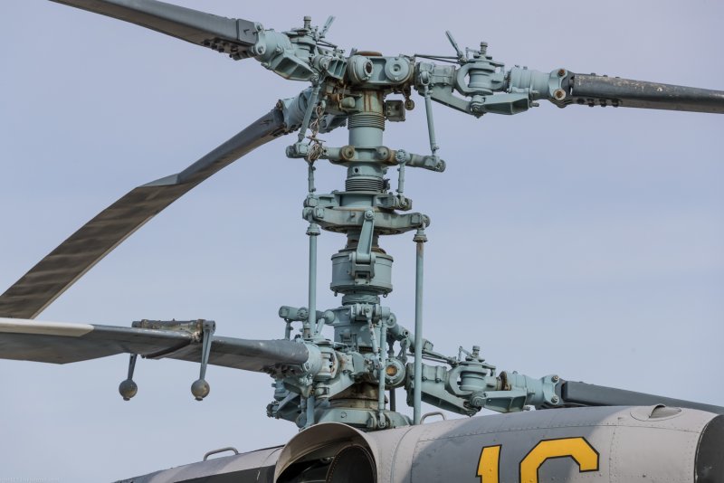 Корабельный транспортно-боевой вертолёт ка-29