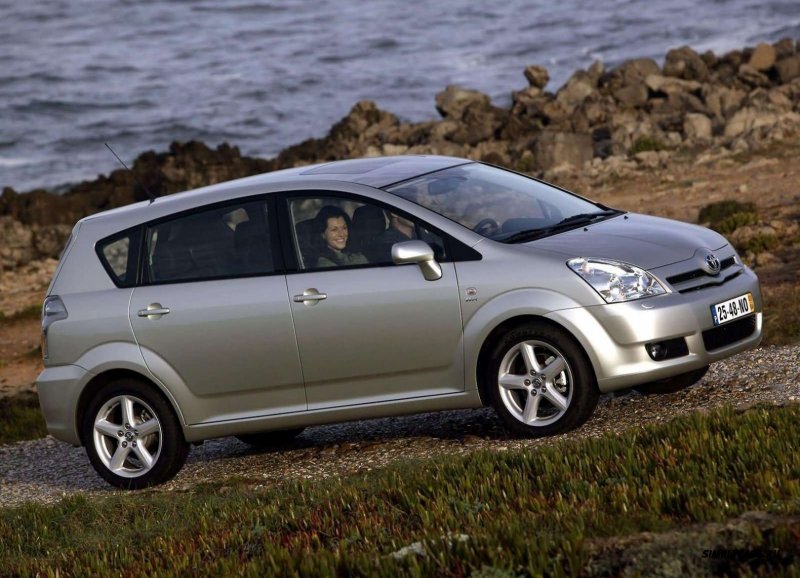 Toyota Corolla Verso 2004