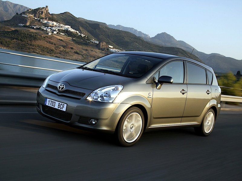 Toyota Corolla Verso 2004