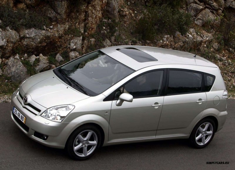 Toyota Corolla Verso 2004
