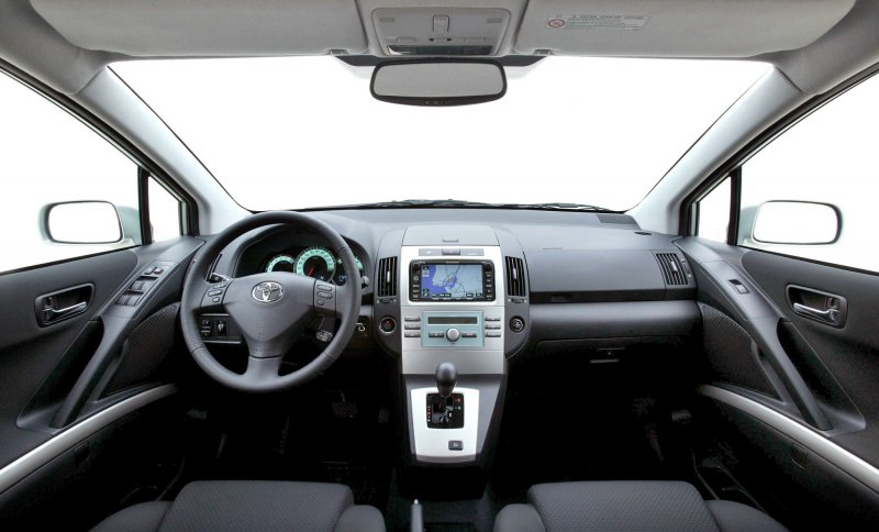 Toyota Corolla Verso 2007 салон