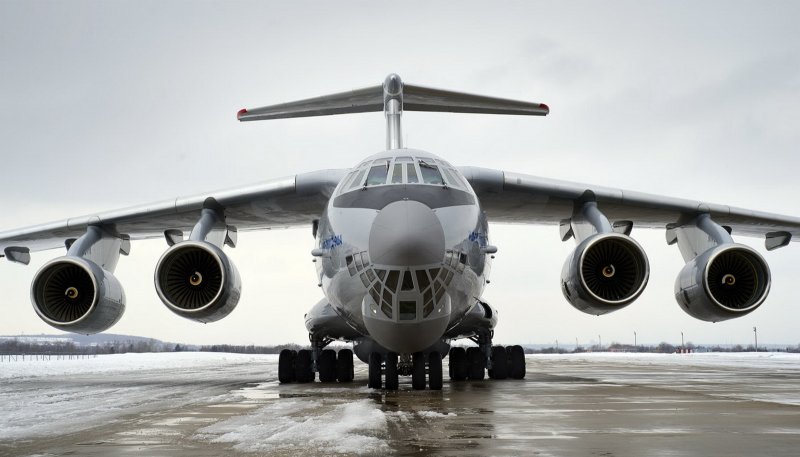 Военный грузовой самолет ил 76