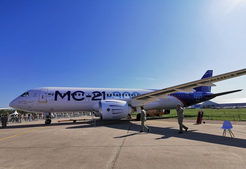 МС 21 И Боинг 737