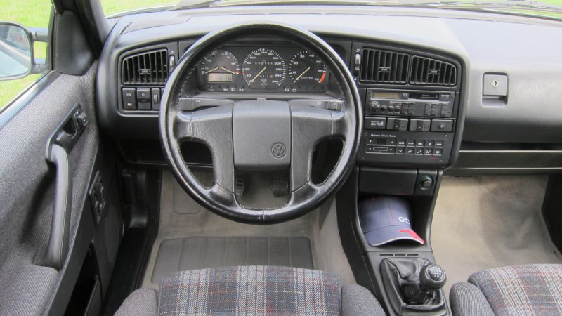 VW Passat b3 салон