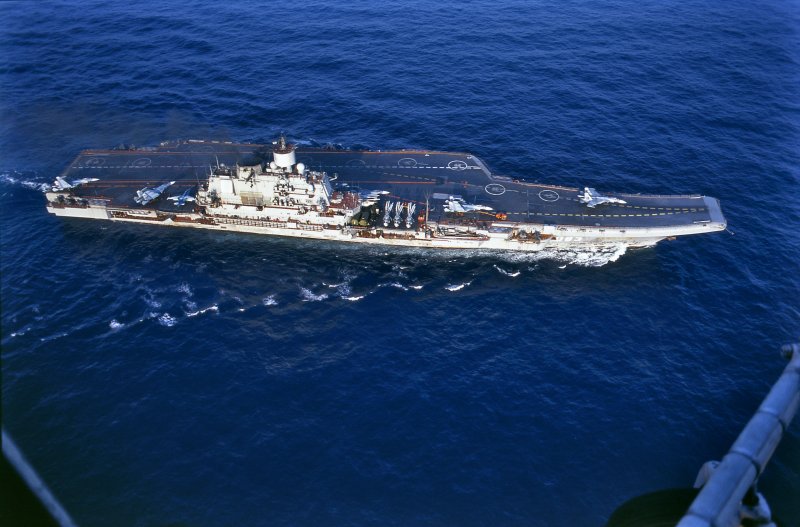 Type 003 авианосец