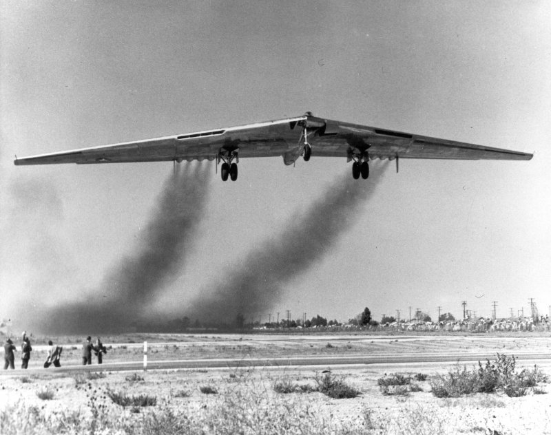 Бомбардировщик Нортроп YB-49