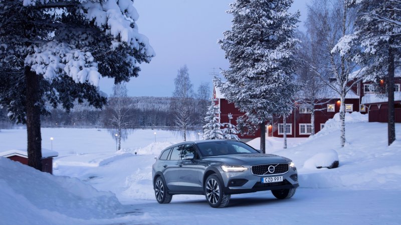 Volvo v60 Cross Country 2020 Snow