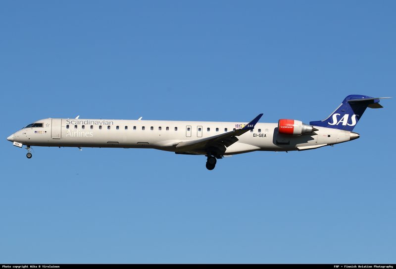 Бомбардье CRJ 900