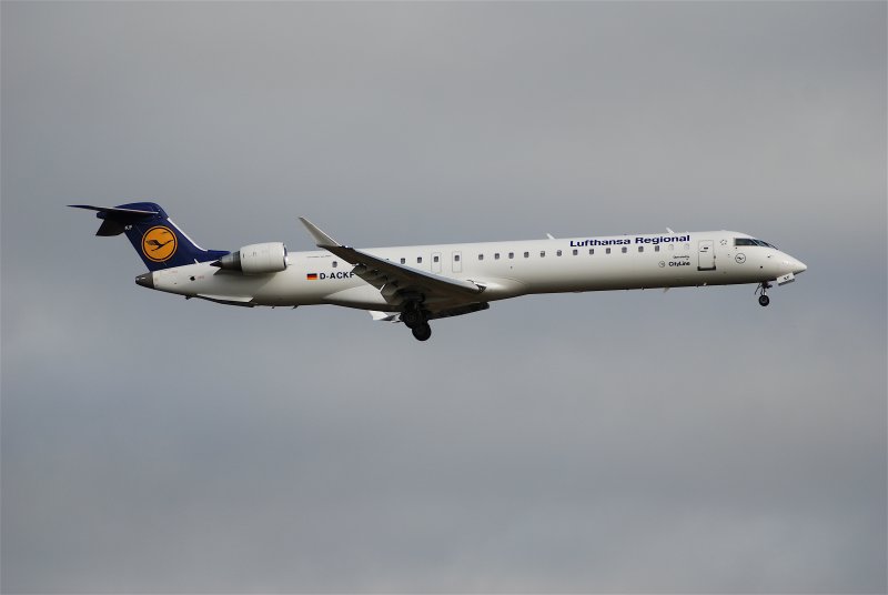 CRJ 900