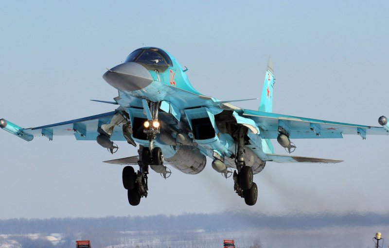 Истребитель-бомбардировщик Су-34
