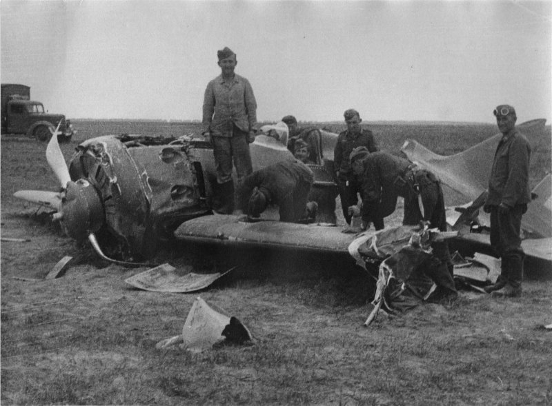 Сбитый и-16