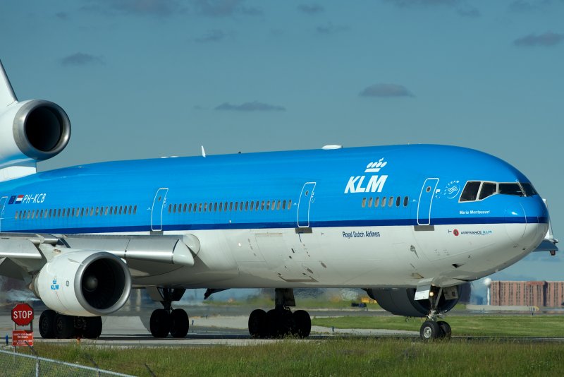 Дуглас МД 11 КЛМ