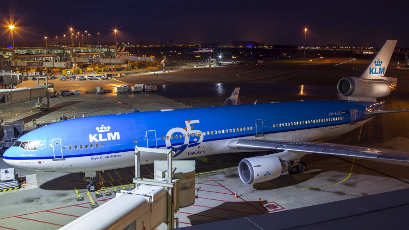 MD-11 КЛМ салон