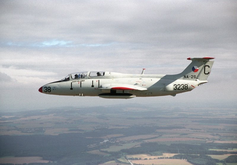 Aero l-29 Delfin