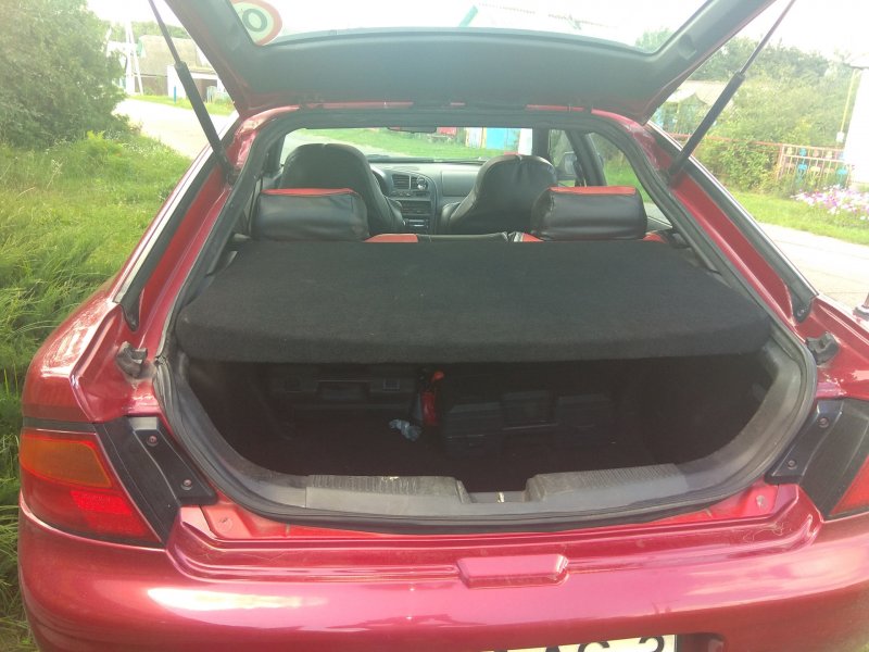 Пол багажника Mazda 323 ба
