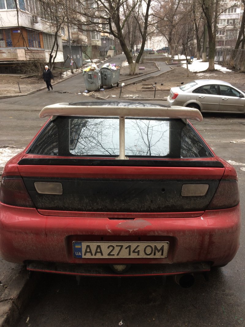 Mazda 323 5 ba дефлектор крышки багажника