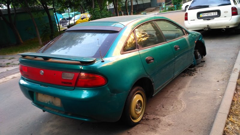 Мазда 323f купе