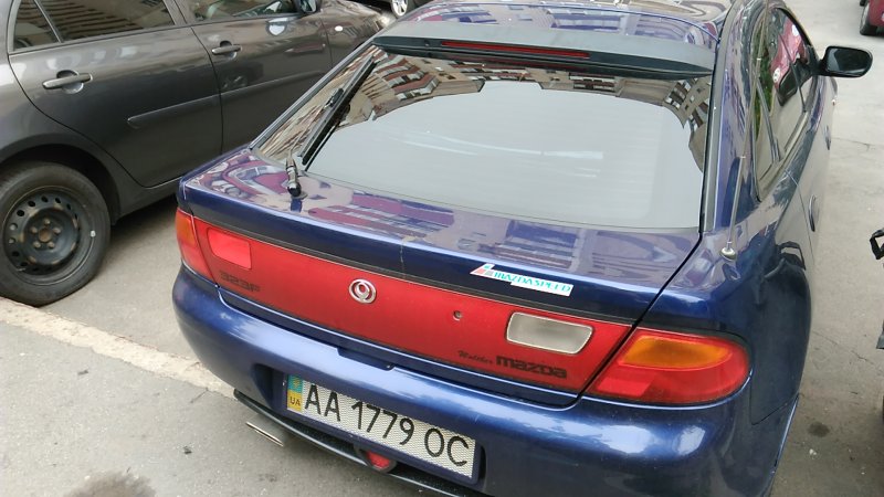 Mazda 323f bg