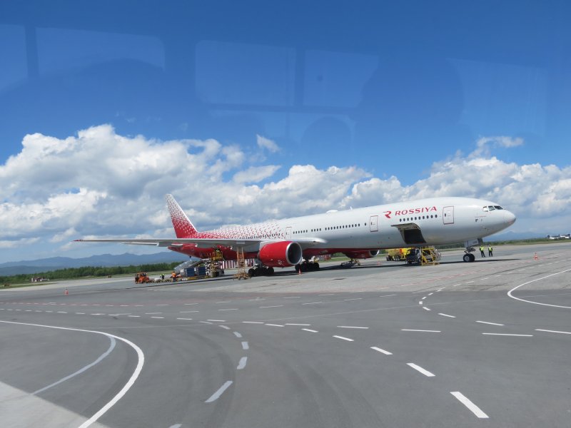 Самолет Боинг 777 Россия Сахалин