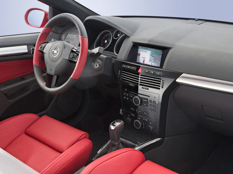 Opel Astra h торпеда