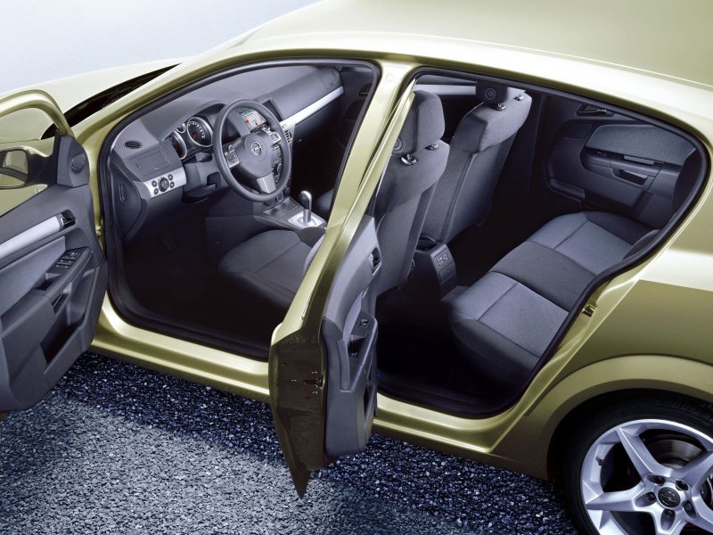 Opel Astra Family хэтчбек салон
