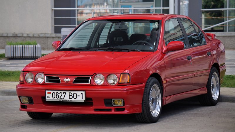 Nissan primera p10 седан