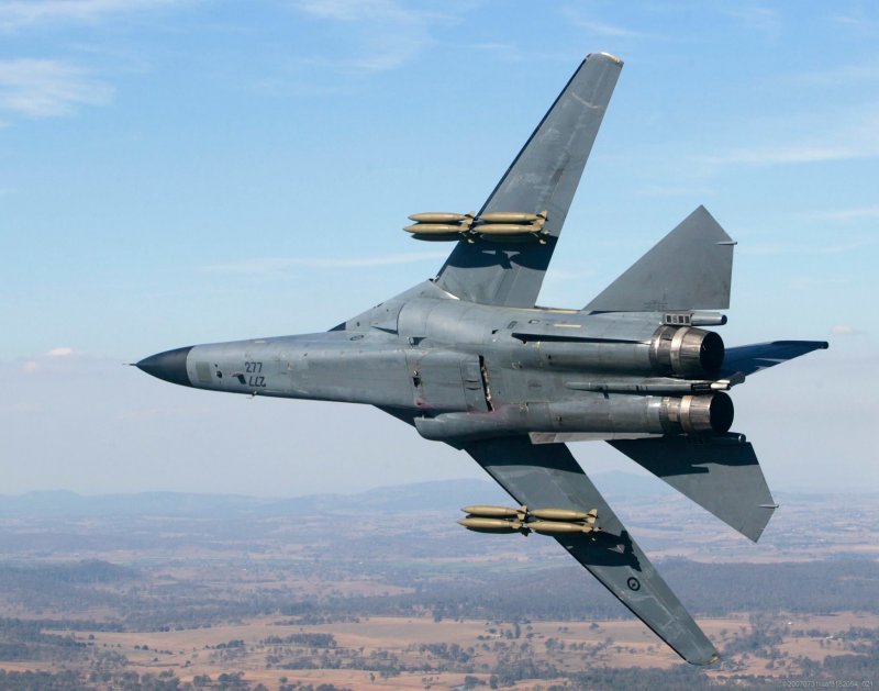 Бомбардировщик f-111f