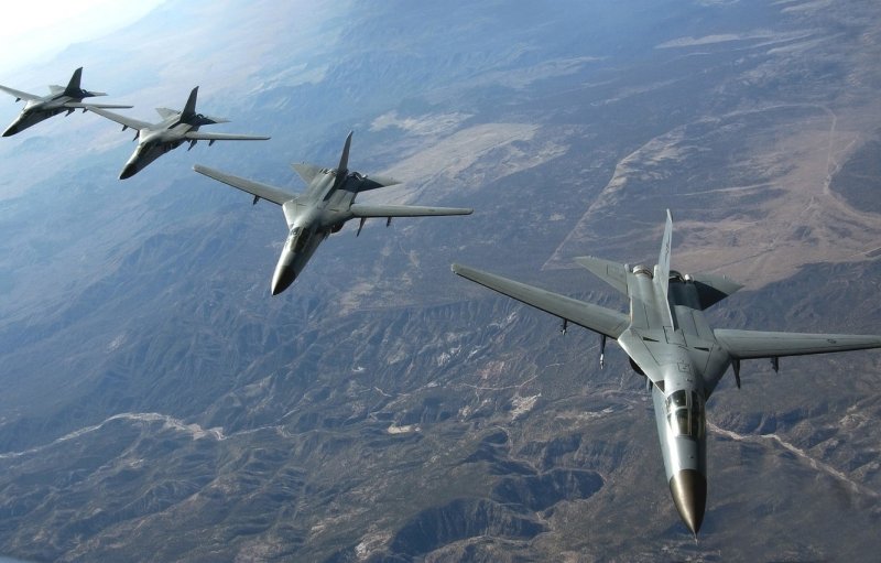 Бомбардировщик f-111f