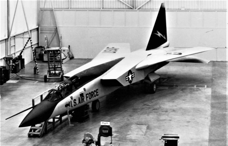 Бомбардировщик f-111f