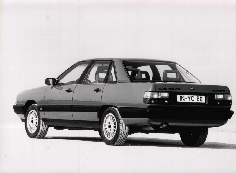 Audi 100 c3 седан