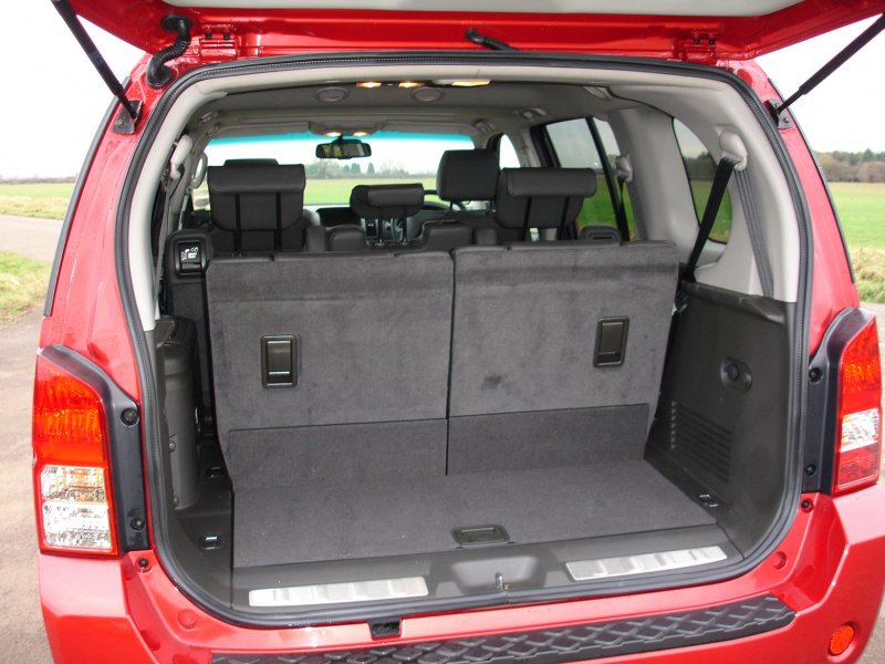 Nissan Pathfinder 2010 багажник