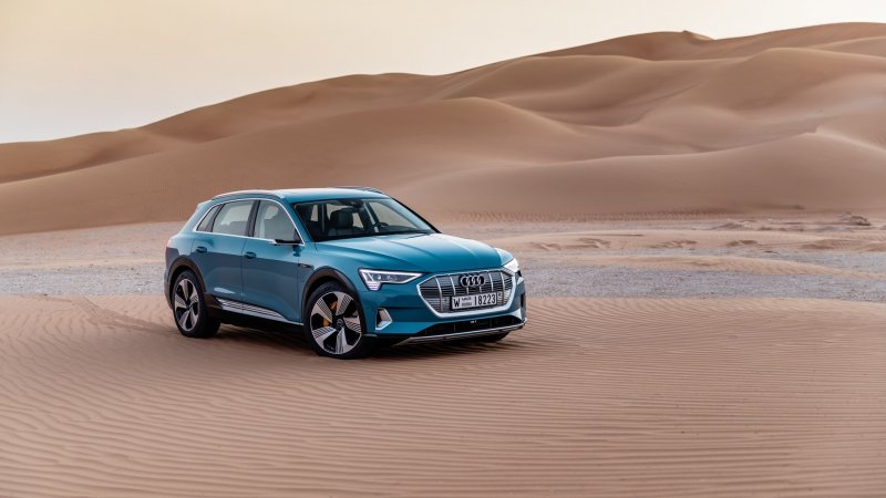 Audi q8 2015