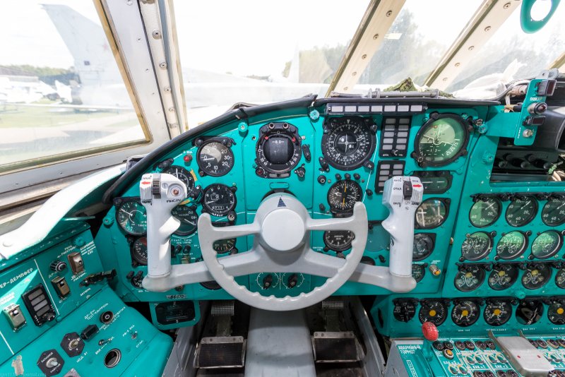 Самолет ил-112в
