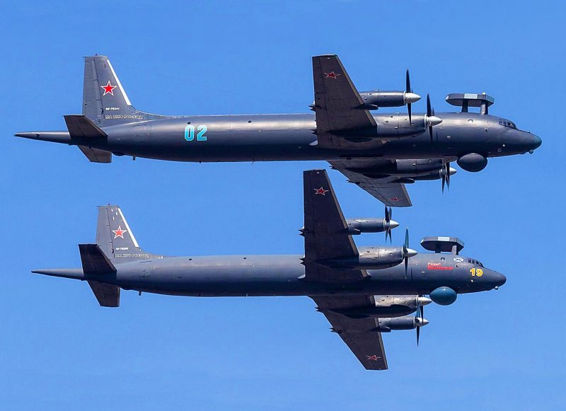 Противолодочный самолет ил-38н