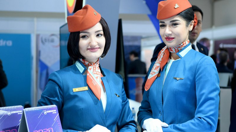 Бортпроводники Uzbekistan Airways