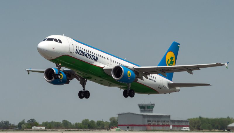 Airbus 320 Uzbekistan