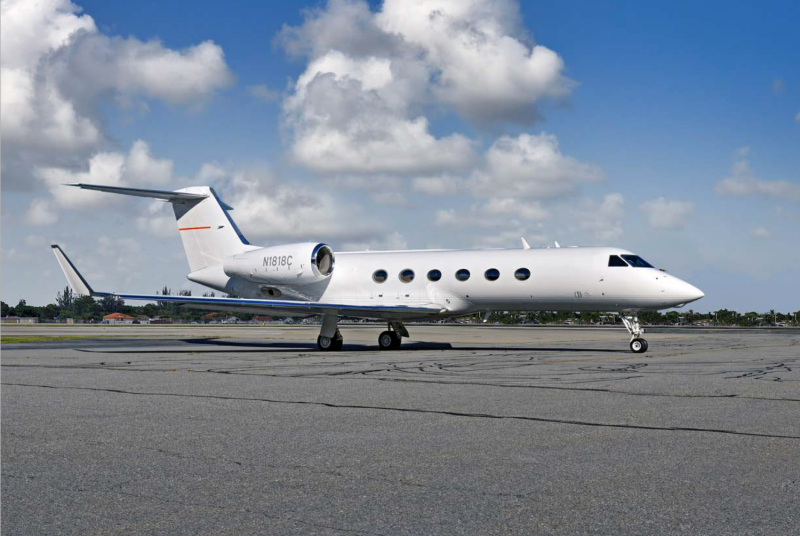 Самолет Gulfstream g450