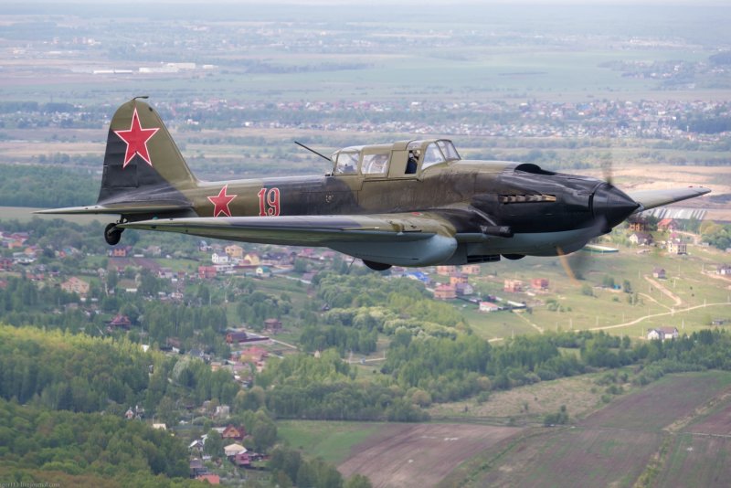 Ил-2 на параде