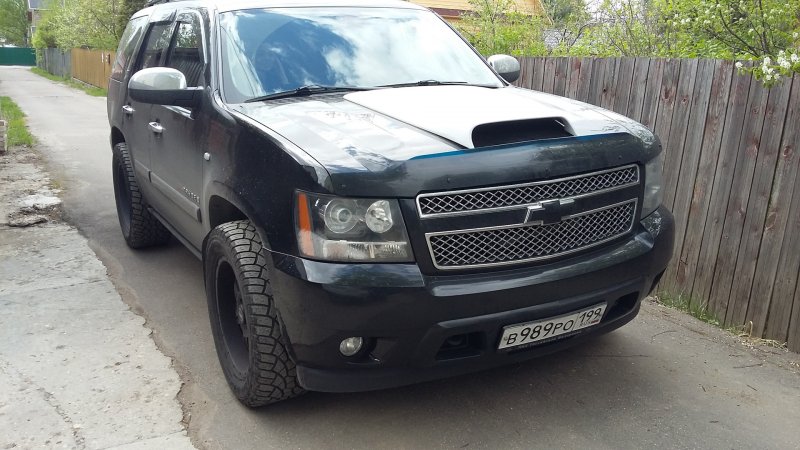 Chevrolet Tahoe gmt900 tuned