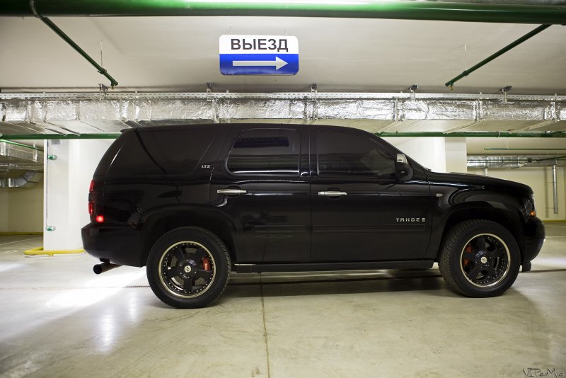 Chevrolet Tahoe gmt900 tuned