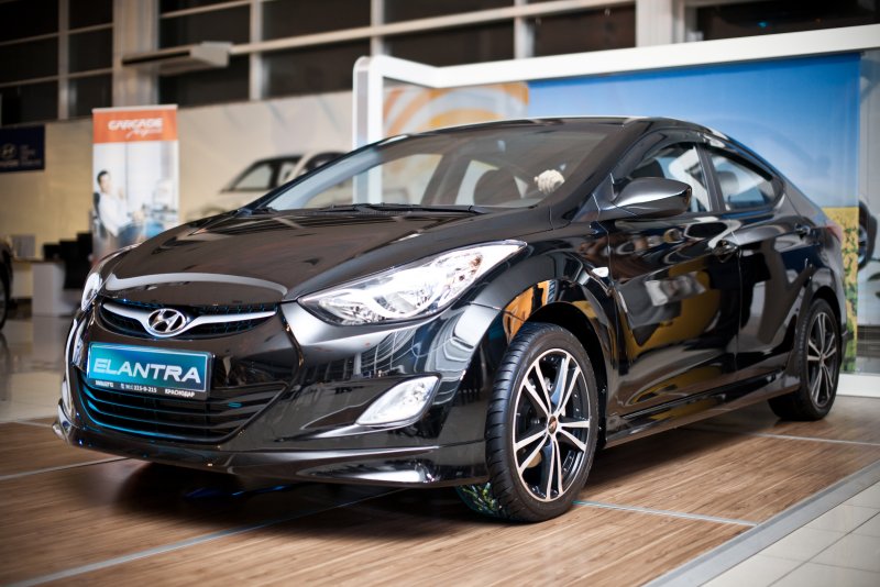 Hyundai Elantra 5