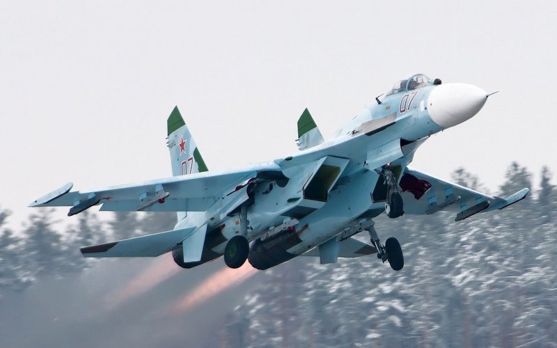 Су-27 реактивный самолёт