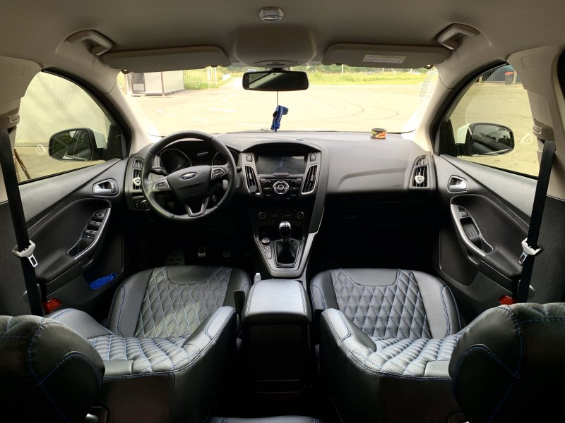 Ford Focus 3 Hatchback салон
