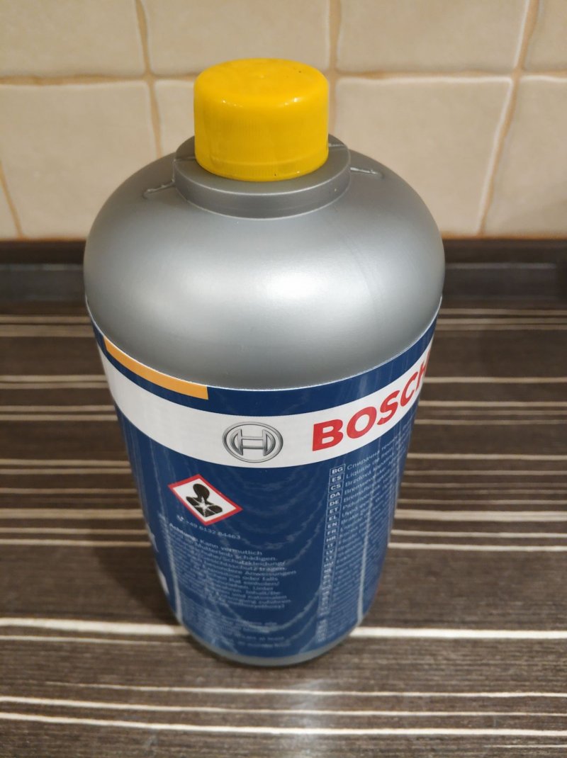 Тормозная жидкость Bosch Dot 4 с ABS