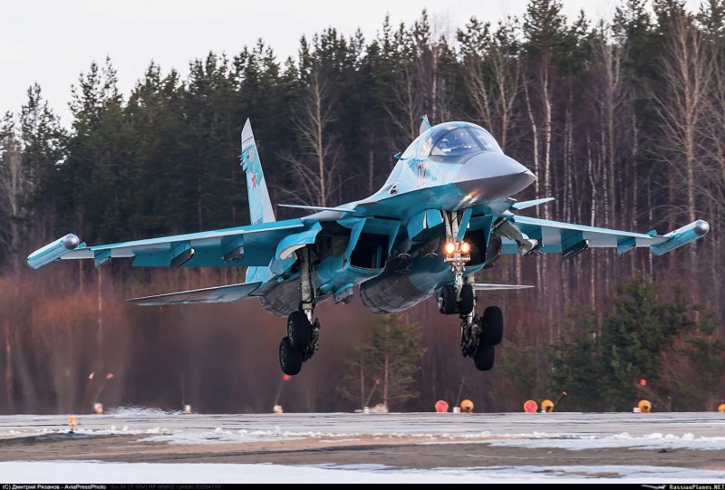 Самолет Су 30 м2