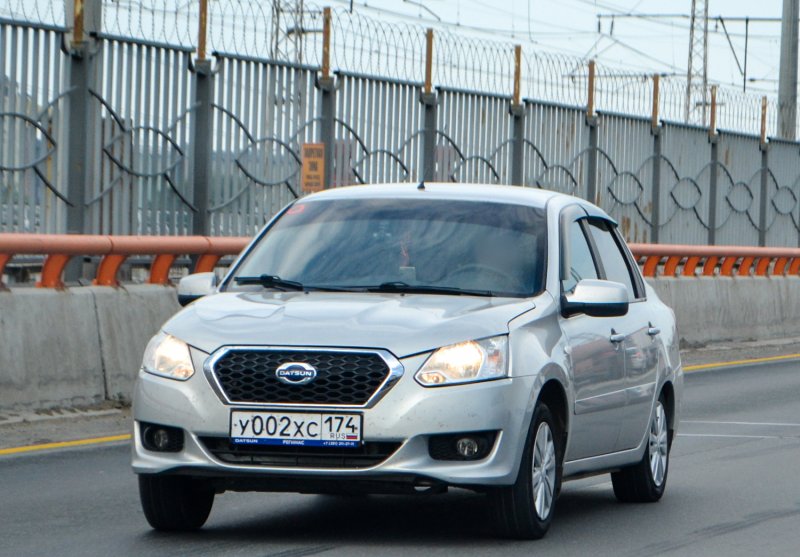Датсун 2002