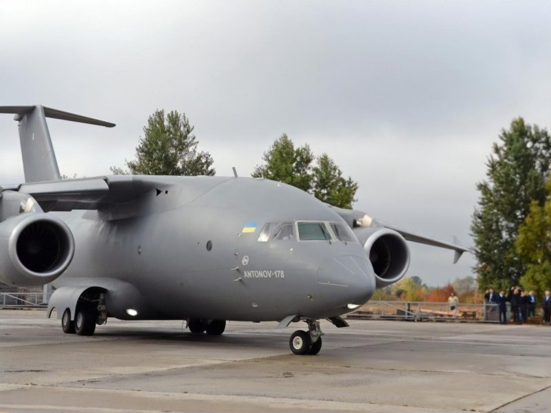 АН-178 транспортный самолёт