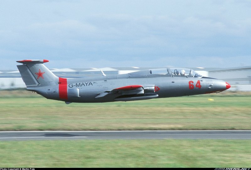 Самолет Аэро л-29 Дельфин