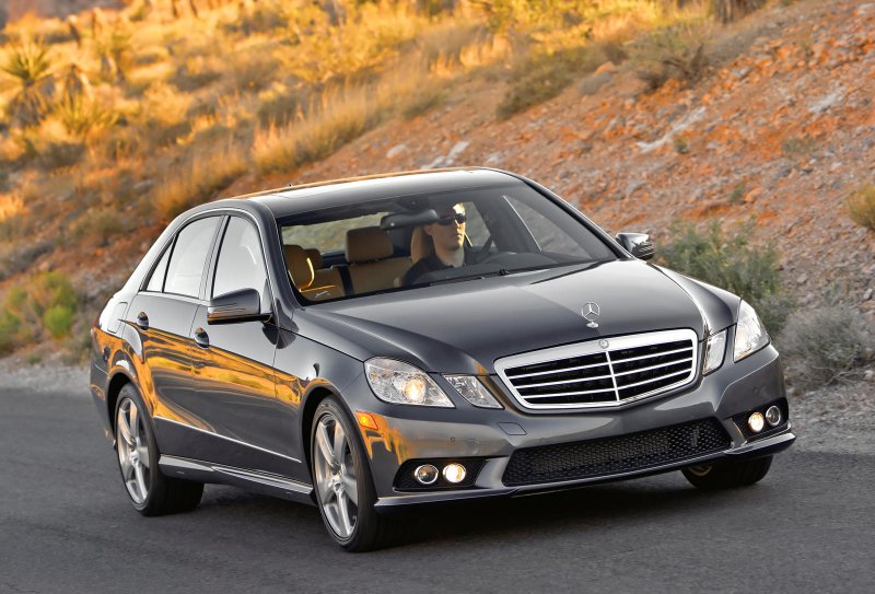 Мерседес-Бенц e350 4matic