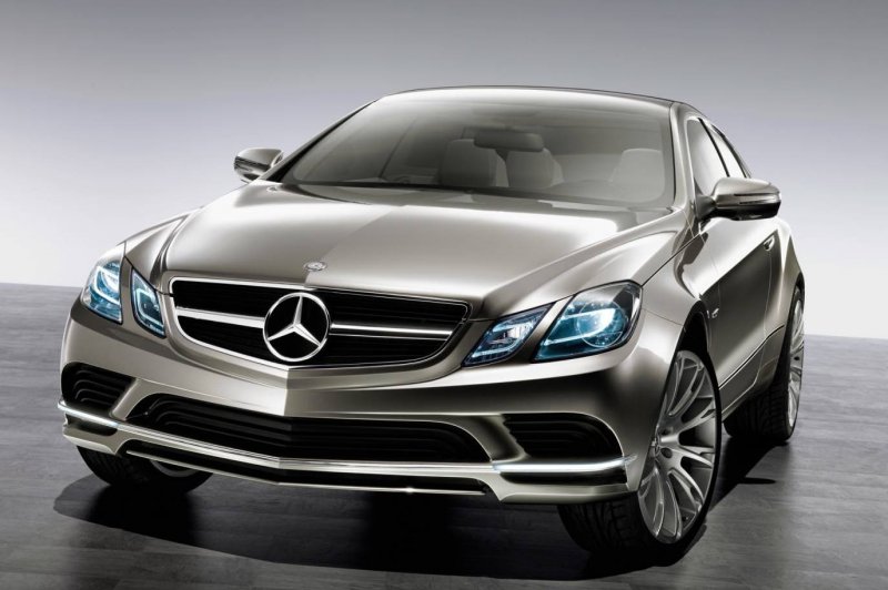 Мерседес-Бенц (Mercedes-Benz).